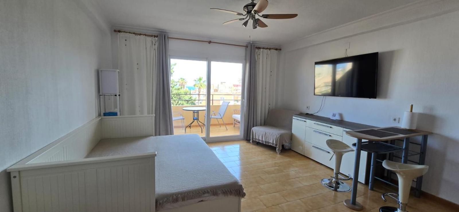Estudio En Torrevieja A 700 M Del Mar Zewnętrze zdjęcie